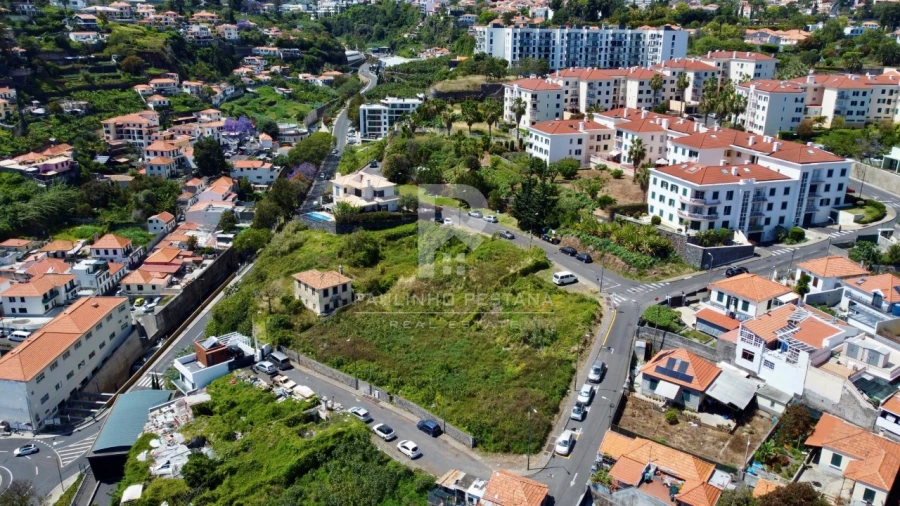 Terreno para Venda em Funchal (São Pedro) Foto 2