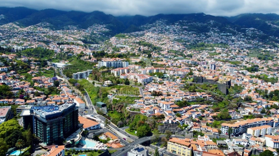 Terreno para Venda em Funchal (São Pedro) Foto 14
