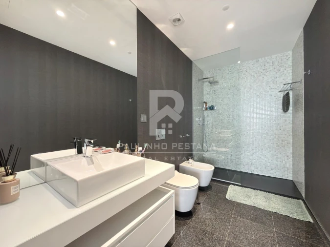 Apartamento T3 para Venda em São Martinho Foto 25