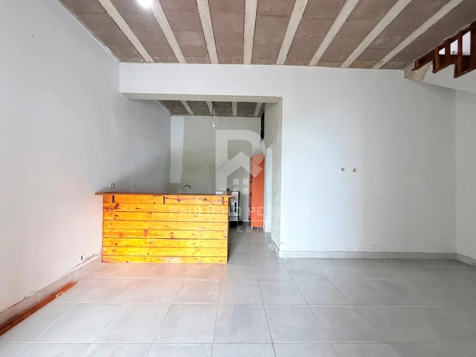 Armazém para Venda em Fajã da Ovelha Foto 5