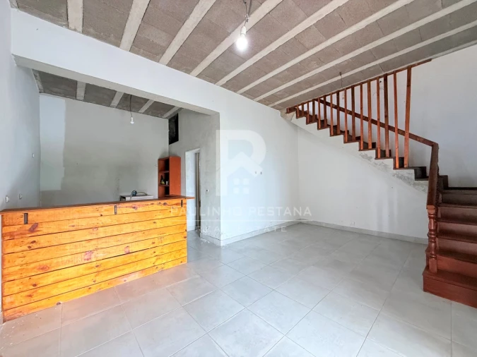 Armazém para Venda em Fajã da Ovelha Foto 3