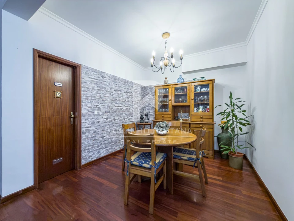 Apartamento T2 para Venda em Caniço Foto 3