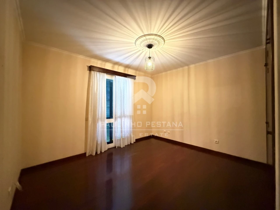 Moradia T2 para Venda em Santo Antonio Foto 5