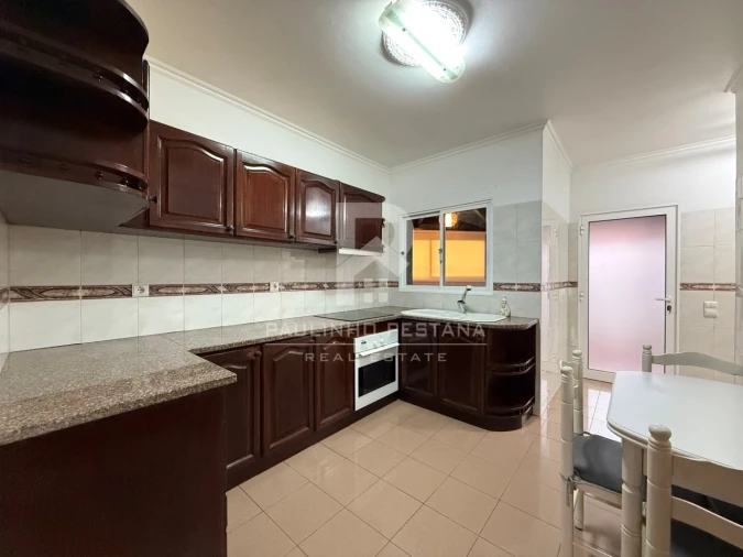 Moradia T2 para Venda em Santo Antonio Foto 6