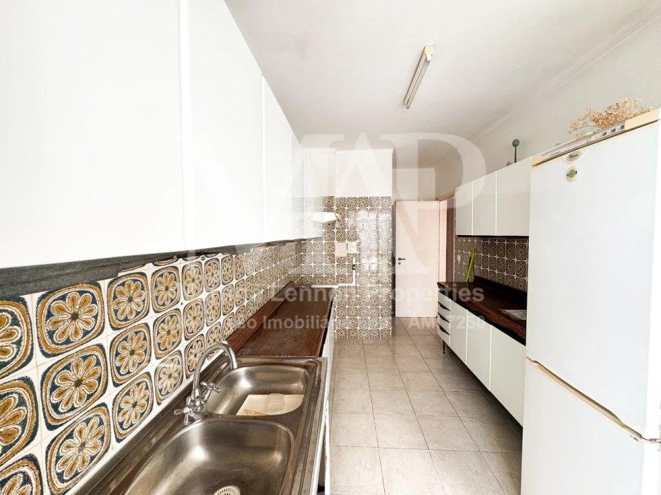 Apartamento T3 para Venda em Carcavelos e Parede Foto 10