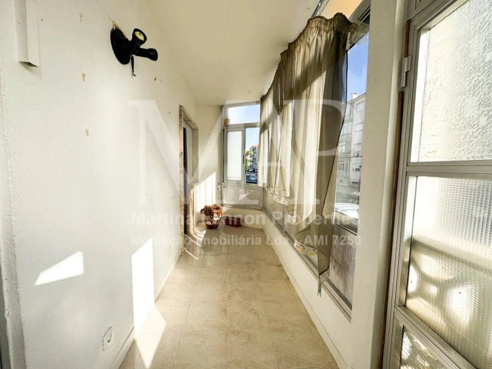 Apartamento T3 para Venda em Carcavelos e Parede Foto 12