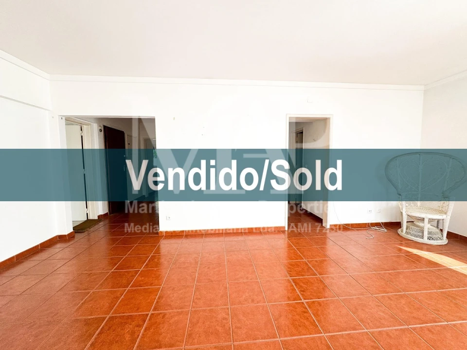 Apartamento T3 para Venda em Carcavelos e Parede Foto 1