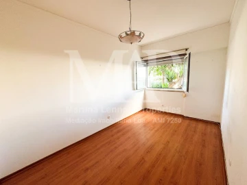 Apartamento T3 para Venda em Carcavelos e Parede