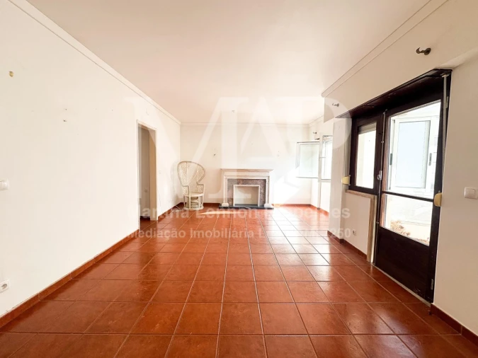 Apartamento T3 para Venda em Carcavelos e Parede Foto 3