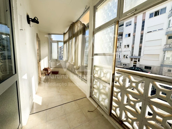 Apartamento T3 para Venda em Carcavelos e Parede Foto 11