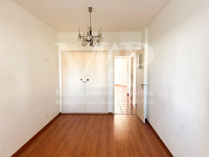 Apartamento T3 para Venda em Carcavelos e Parede Foto 14