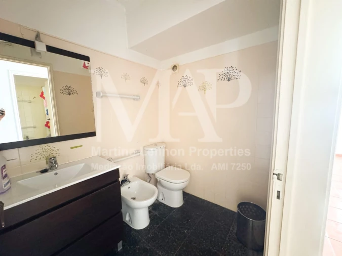 Apartamento T3 para Venda em Carcavelos e Parede Foto 16