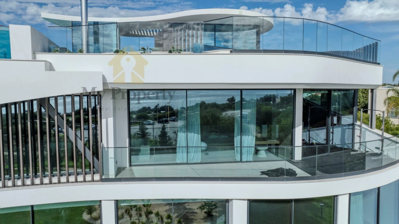 Moradia T4 para Venda em Guia Foto 25