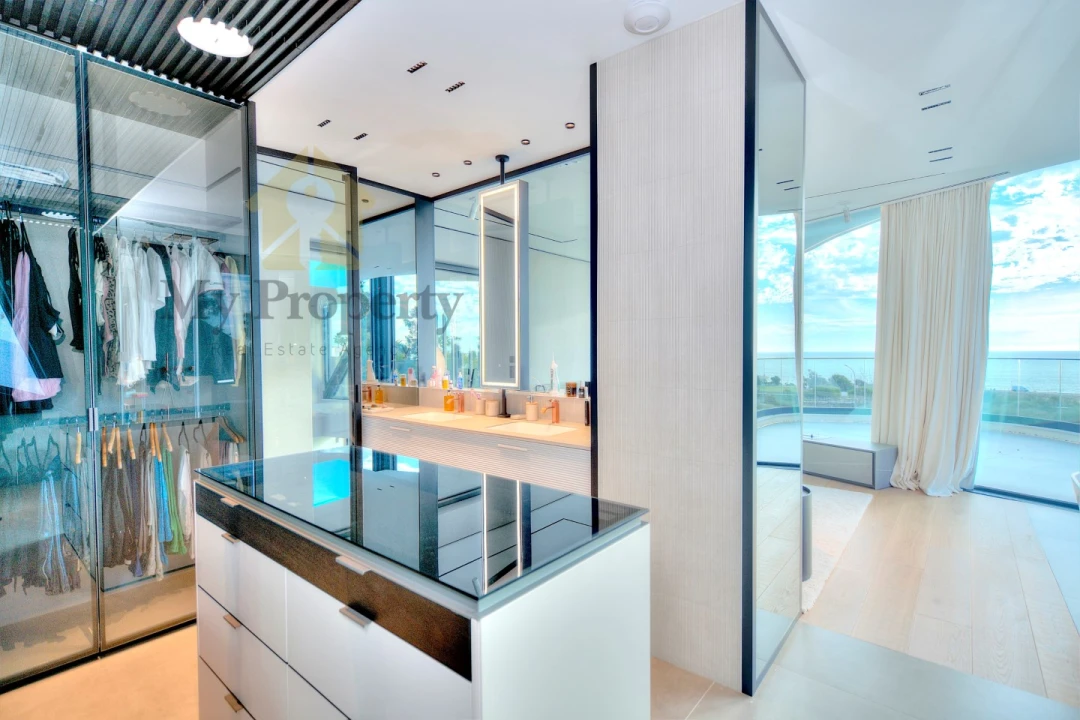 Moradia T4 para Venda em Guia Foto 73