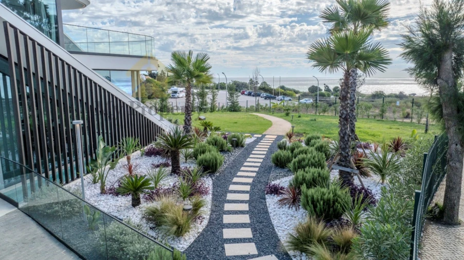 Moradia T4 para Venda em Guia Foto 24