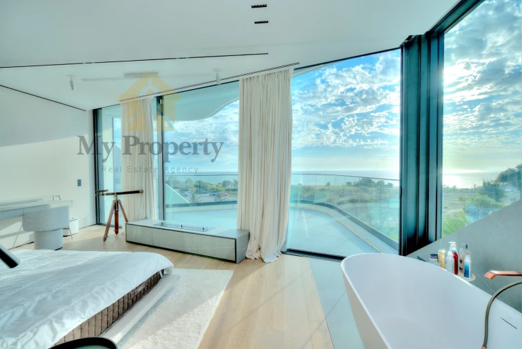 Moradia T4 para Venda em Guia Foto 72