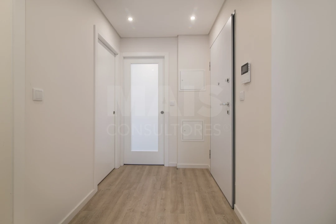Apartamento T3 para Venda em Carcavelos e Parede Foto 7