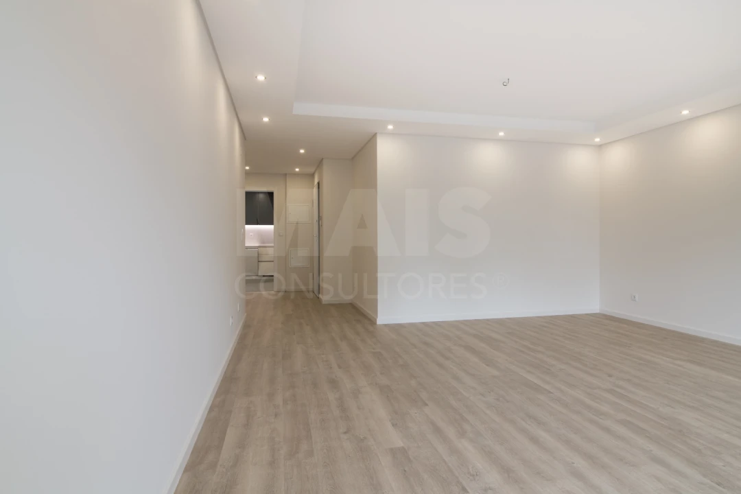 Apartamento T3 para Venda em Carcavelos e Parede Foto 12