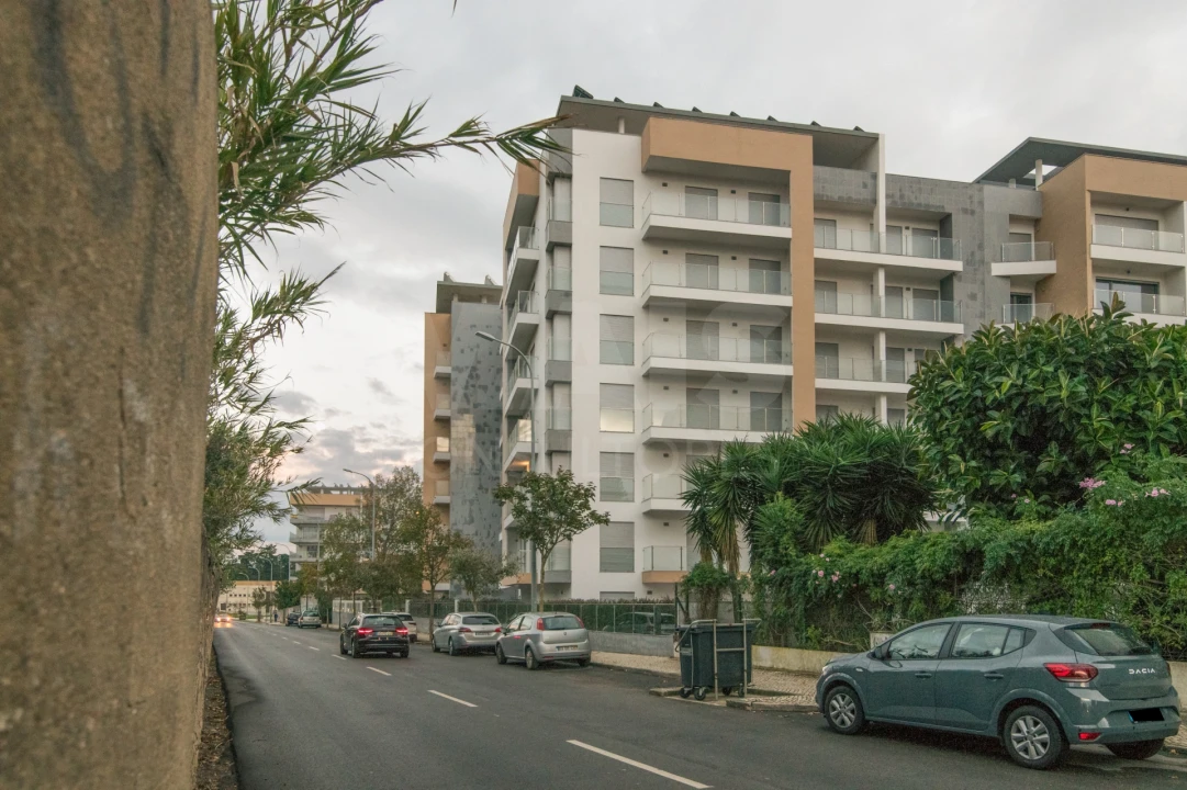 Apartamento T3 para Venda em Carcavelos e Parede Foto 3