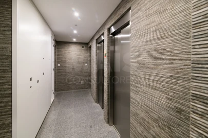 Apartamento T3 para Venda em Carcavelos e Parede