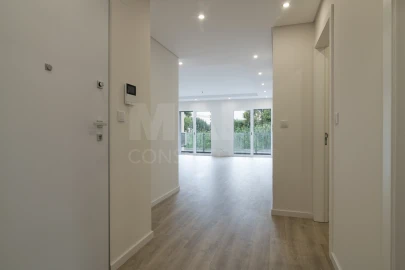 Apartamento T3 para Venda em Carcavelos e Parede