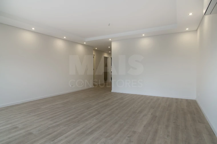 Apartamento T3 para Venda em Carcavelos e Parede Foto 12