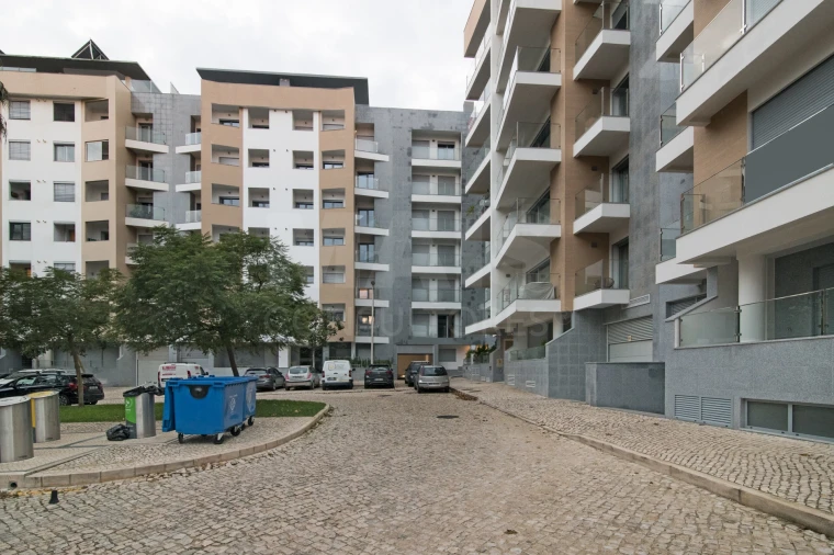 Apartamento T3 para Venda em Carcavelos e Parede Foto 3
