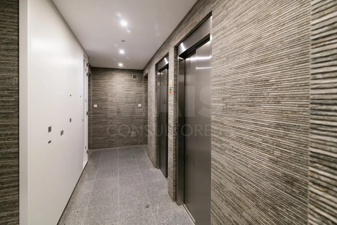 Apartamento T3 para Venda em Carcavelos e Parede Foto 4
