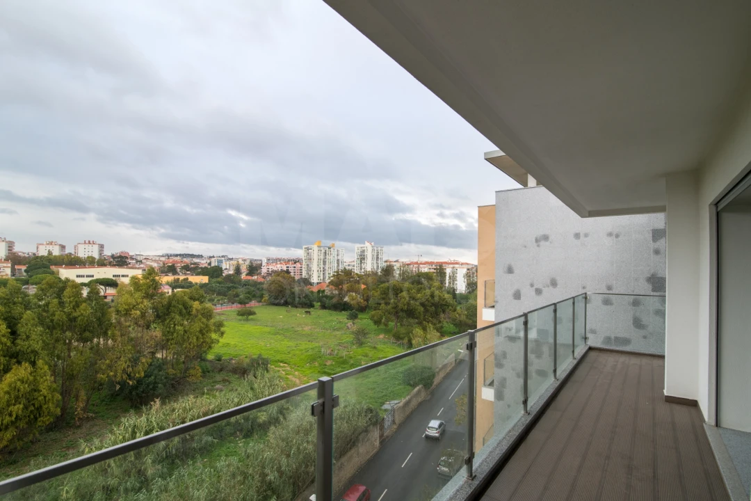 Apartamento T3 para Venda em Carcavelos e Parede Foto 7