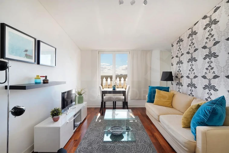 Apartamento T1 para Arrendamento em Misericórdia Foto 7