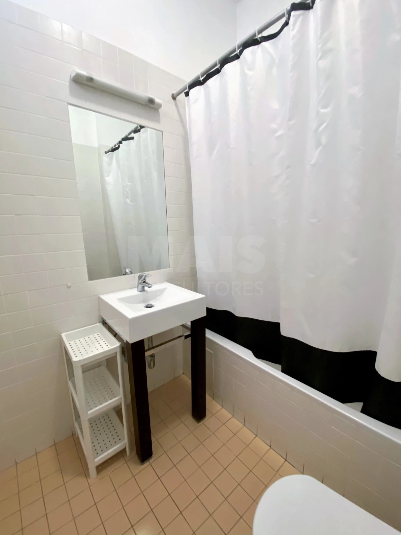 Apartamento T1 para Arrendamento em Misericórdia Foto 6