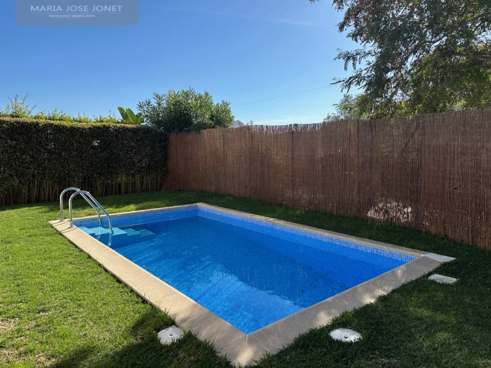 Moradia T4 para Arrendamento em Alcabideche Foto 2