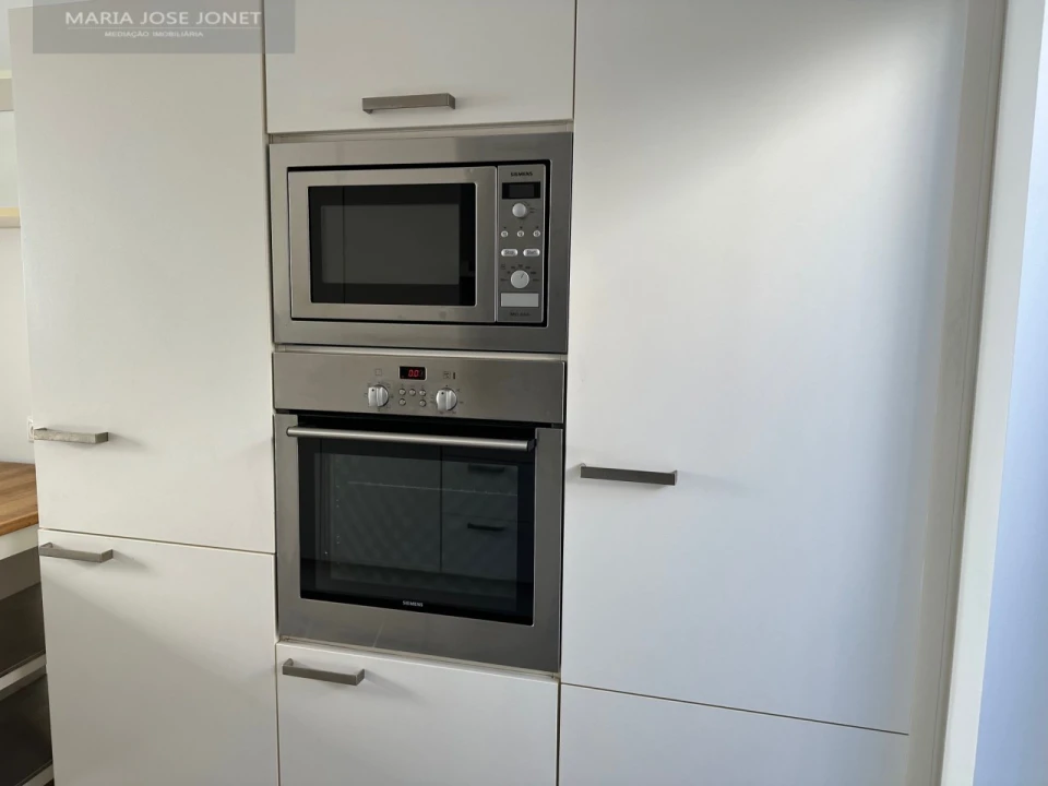 Moradia T4 para Arrendamento em Alcabideche Foto 18