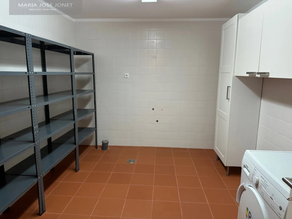 Moradia T4 para Arrendamento em Alcabideche Foto 36