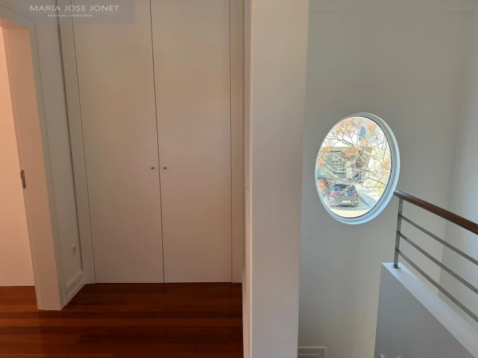 Moradia T4 para Arrendamento em Alcabideche Foto 32