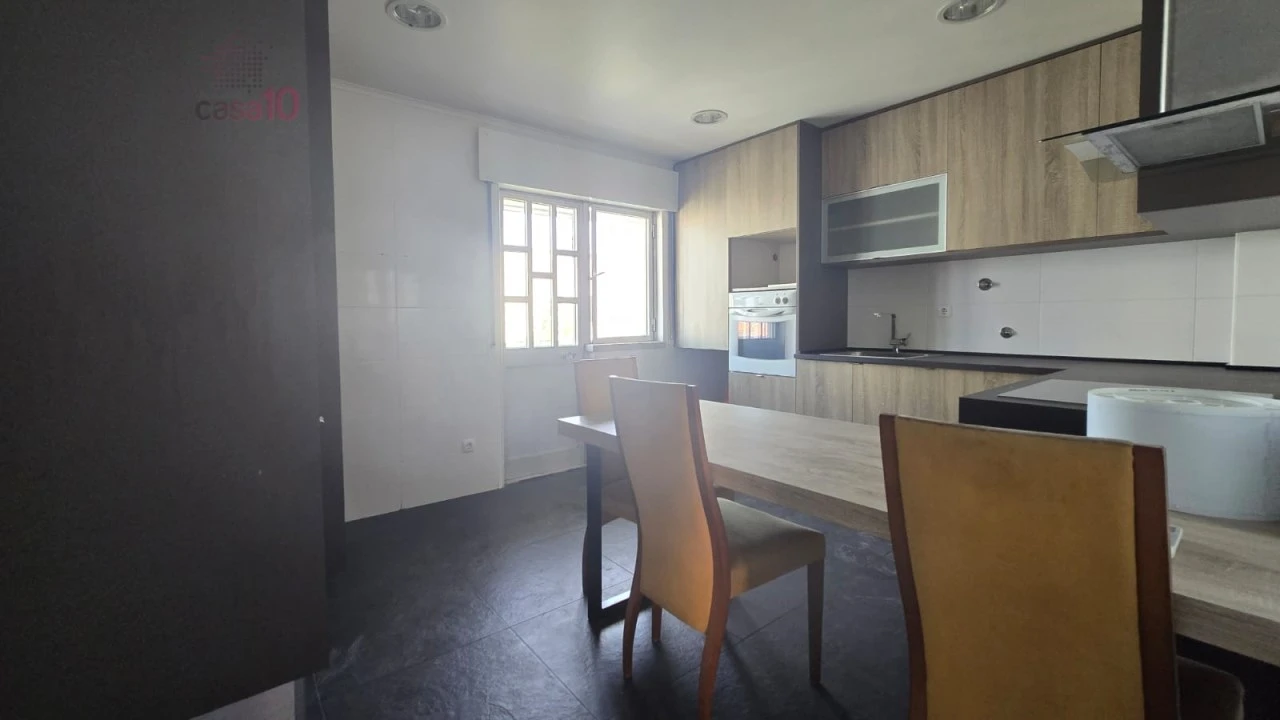 Moradia T7 para Venda em Santa Iria de Azoia, São João da Talha e Bobadela Foto 12