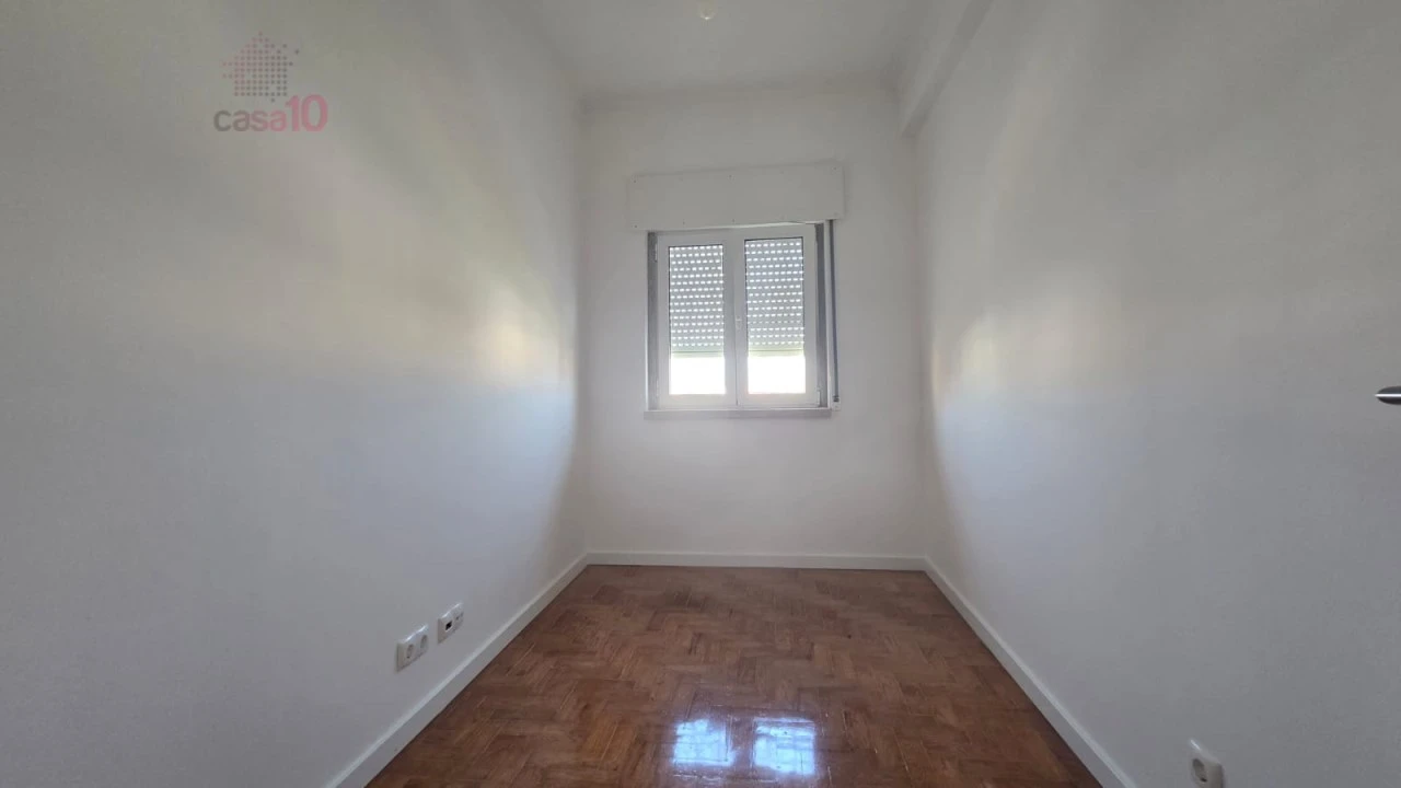 Moradia T7 para Venda em Santa Iria de Azoia, São João da Talha e Bobadela Foto 15