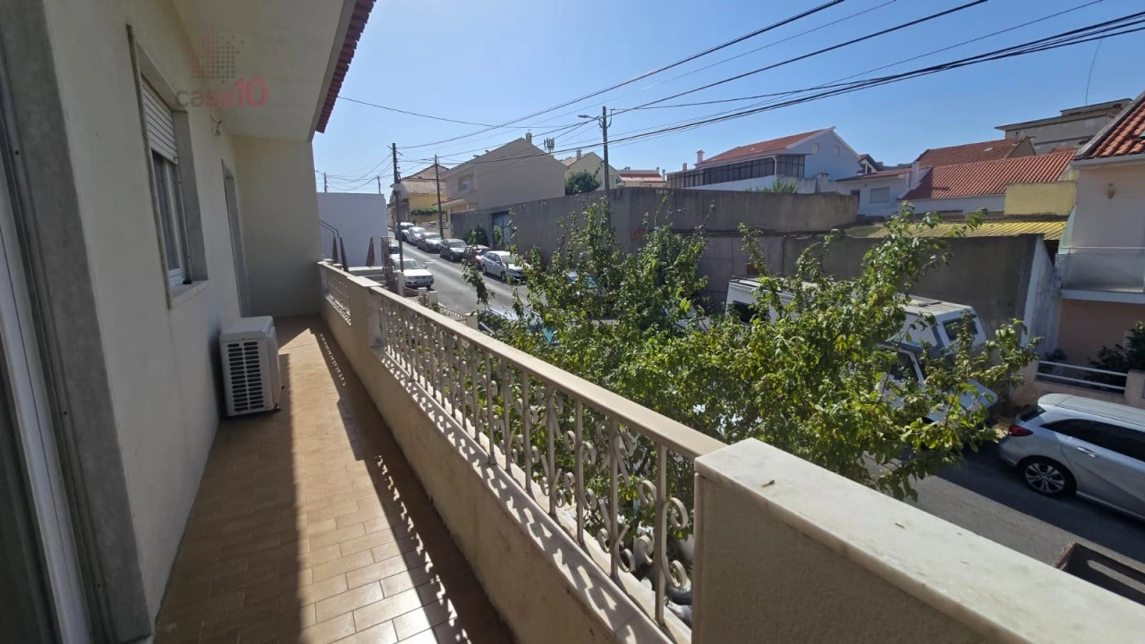 Moradia T7 para Venda em Santa Iria de Azoia, São João da Talha e Bobadela Foto 17