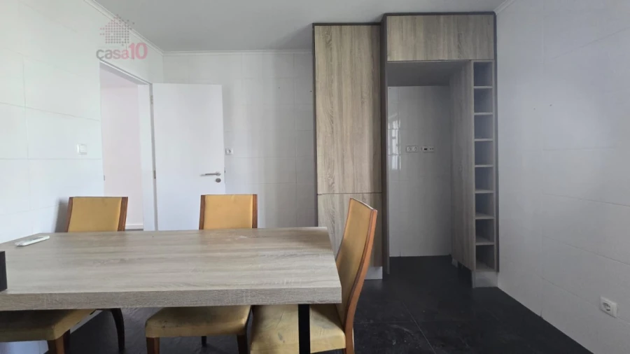 Moradia T7 para Venda em Santa Iria de Azoia, São João da Talha e Bobadela Foto 14