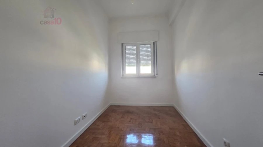 Moradia T7 para Venda em Santa Iria de Azoia, São João da Talha e Bobadela Foto 15