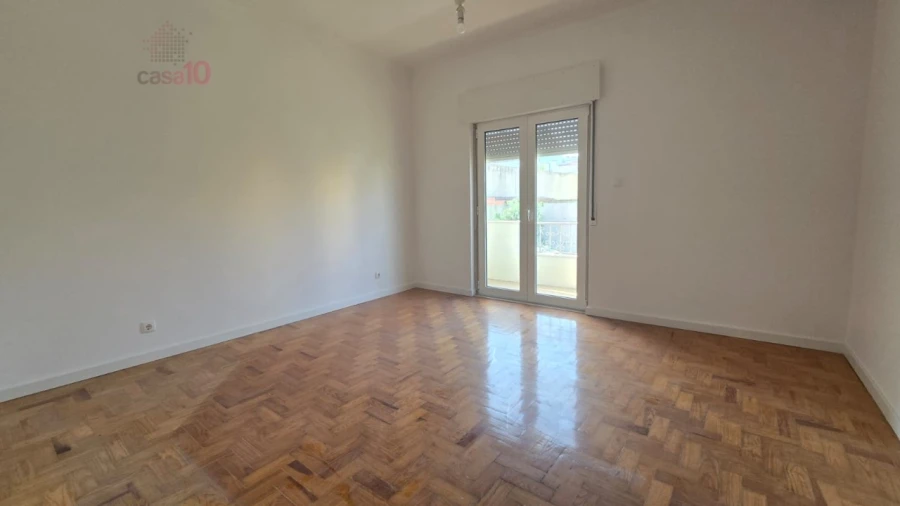 Moradia T7 para Venda em Santa Iria de Azoia, São João da Talha e Bobadela Foto 16