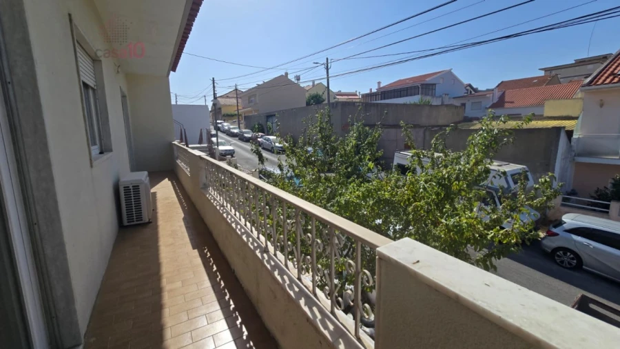 Moradia T7 para Venda em Santa Iria de Azoia, São João da Talha e Bobadela Foto 17