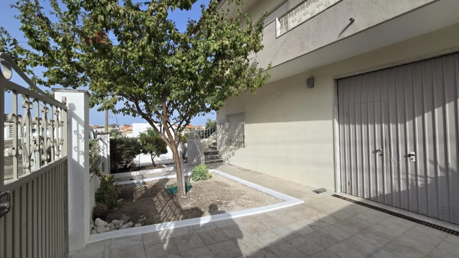 Moradia T7 para Venda em Santa Iria de Azoia, São João da Talha e Bobadela Foto 33