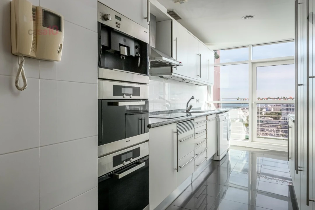 Apartamento T3 para Venda em Parque das Nações Foto 9