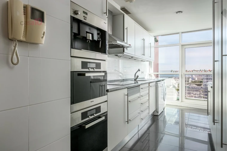 Apartamento T3 para Venda em Parque das Nações Foto 9