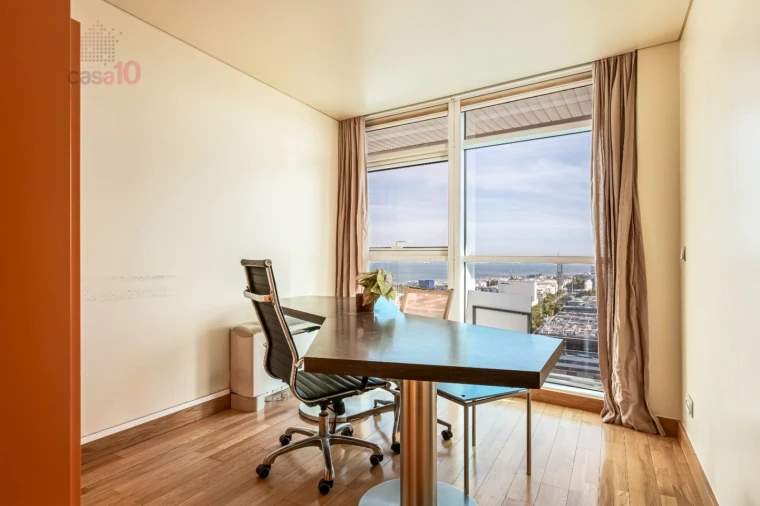 Apartamento T3 para Venda em Parque das Nações Foto 28