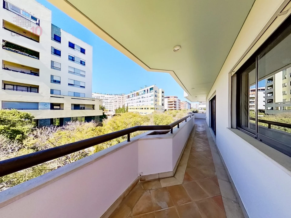 Apartamento T6 para Venda em Parque das Nações Foto 26