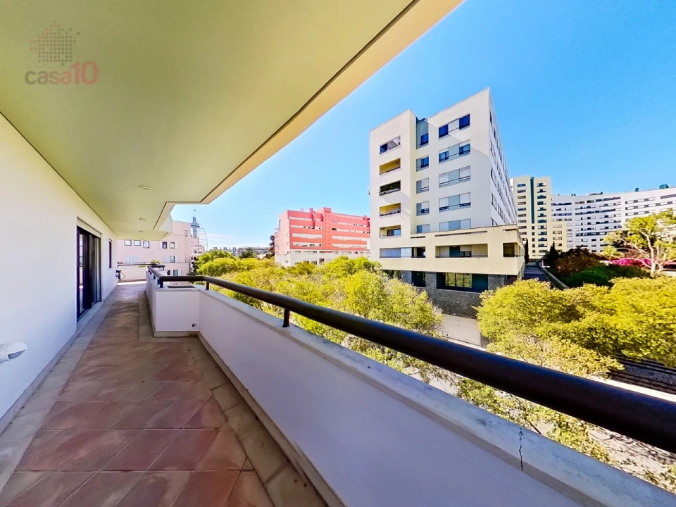 Apartamento T6 para Venda em Parque das Nações Foto 47