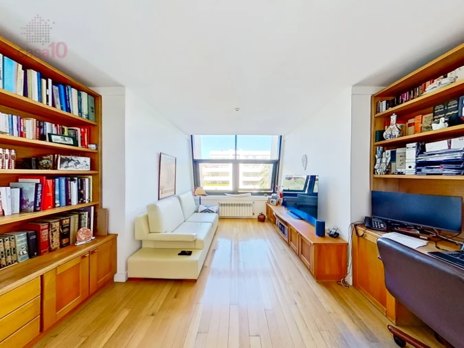 Apartamento T6 para Venda em Parque das Nações Foto 18