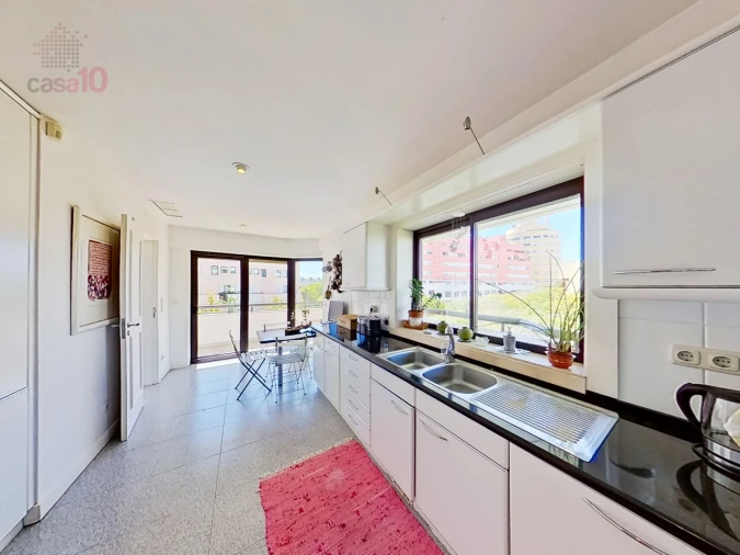 Apartamento T6 para Venda em Parque das Nações Foto 12